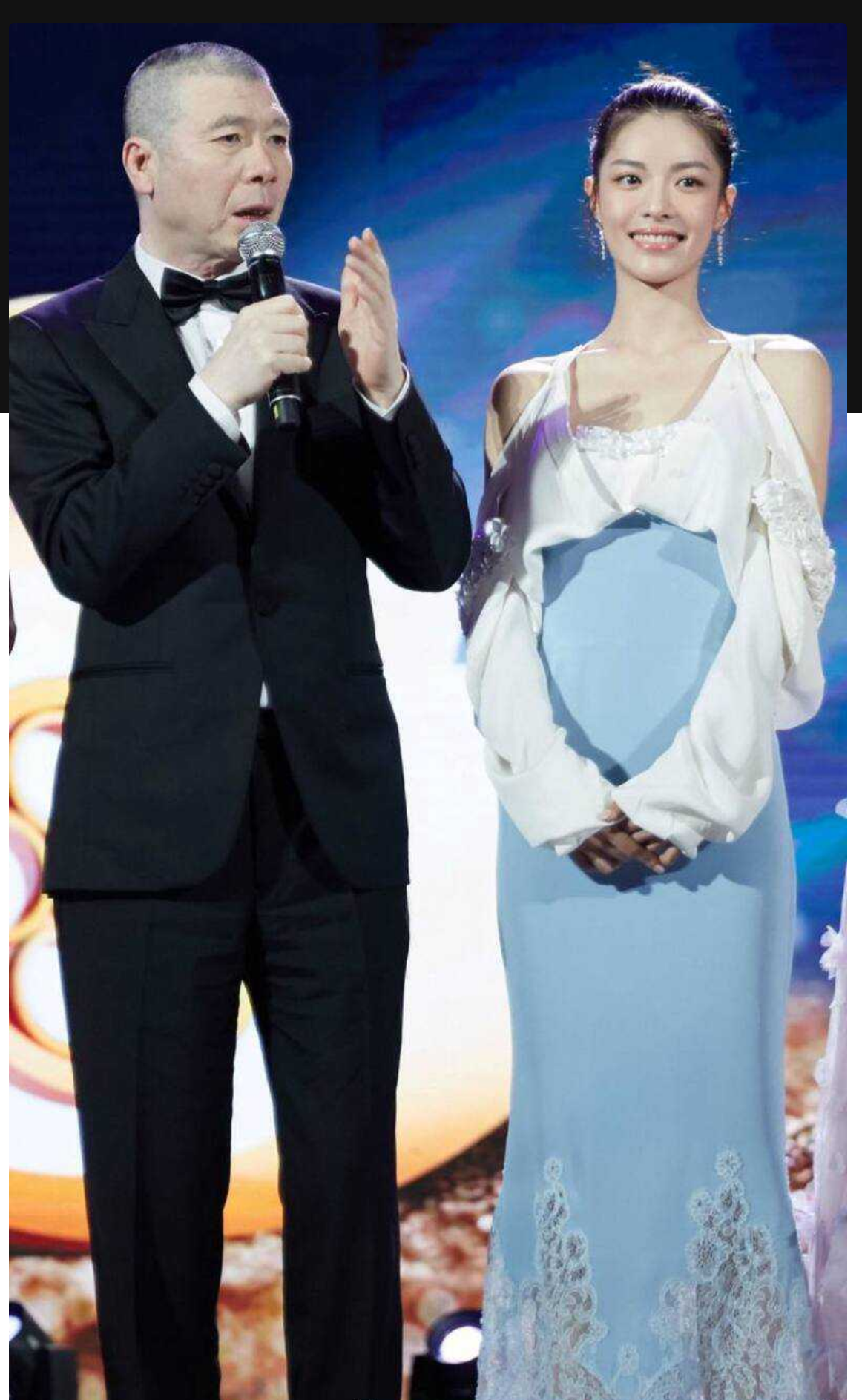 内娱女演员钟楚曦金鸡奖后台化妆冲上热搜 随之黑料被扒 与冯小刚同游澳门 且私生活混乱出轨