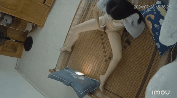 【破解摄象头】稀缺摄象头 自慰合集 把自己玩高潮了