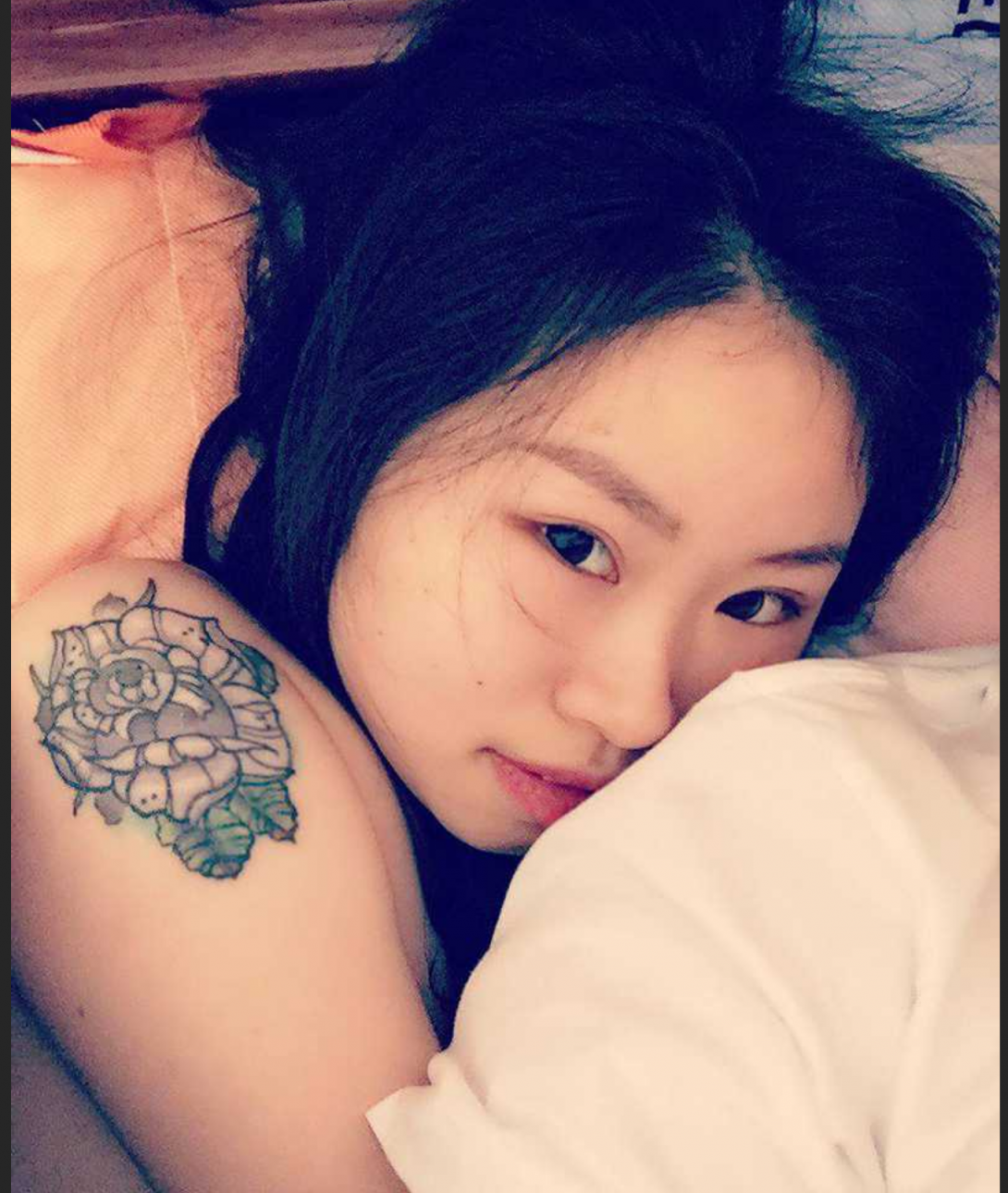 武汉纺织大学美女辅导员 邓易慧 性瘾上头拍发骚淫片撩男学生 睡遍校园帅哥 堪称学院公交车！