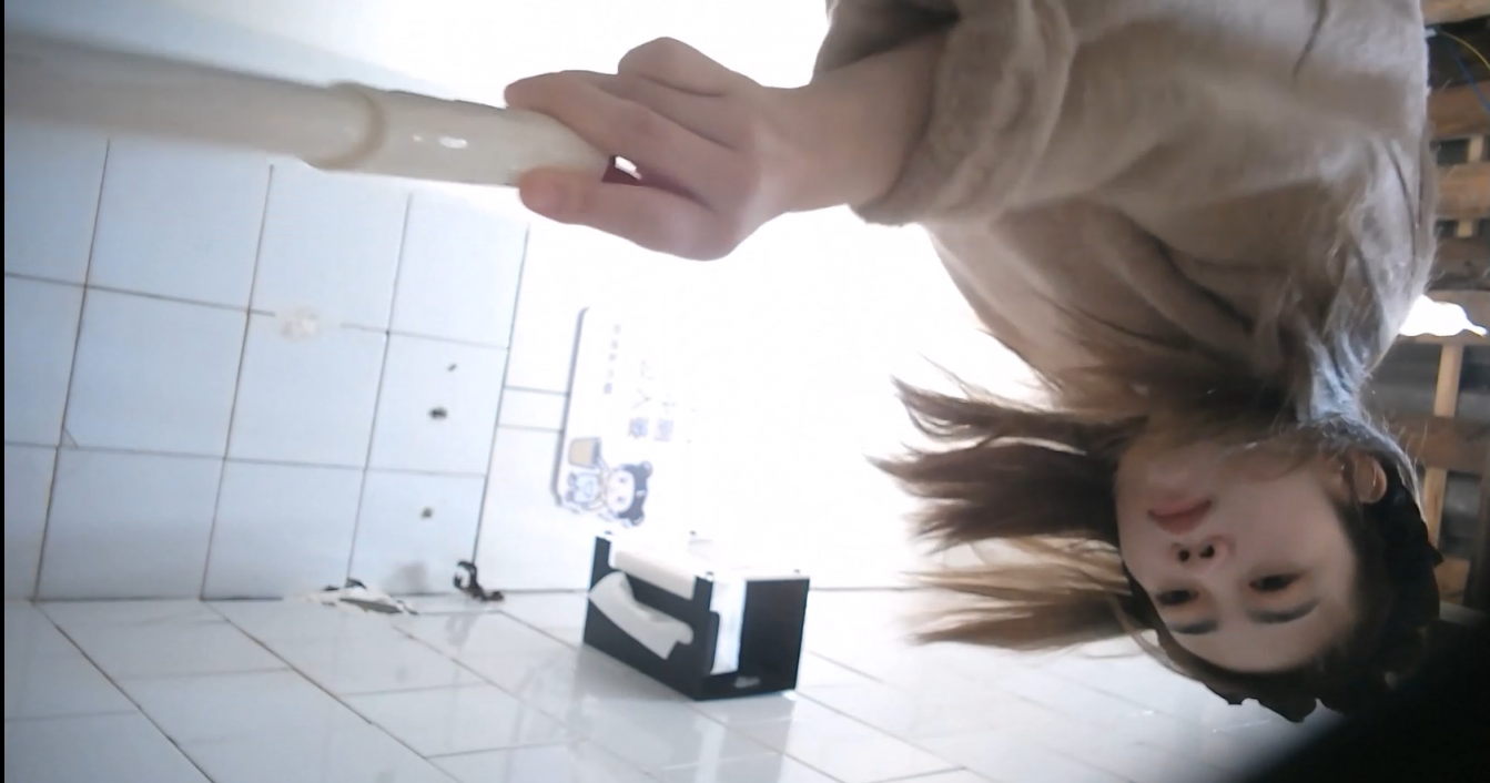 大神潜入国内三流野鸡大学简陋女则高清后拍两个气质美女大小便菊花清晰收缩阴道口沾满分泌物