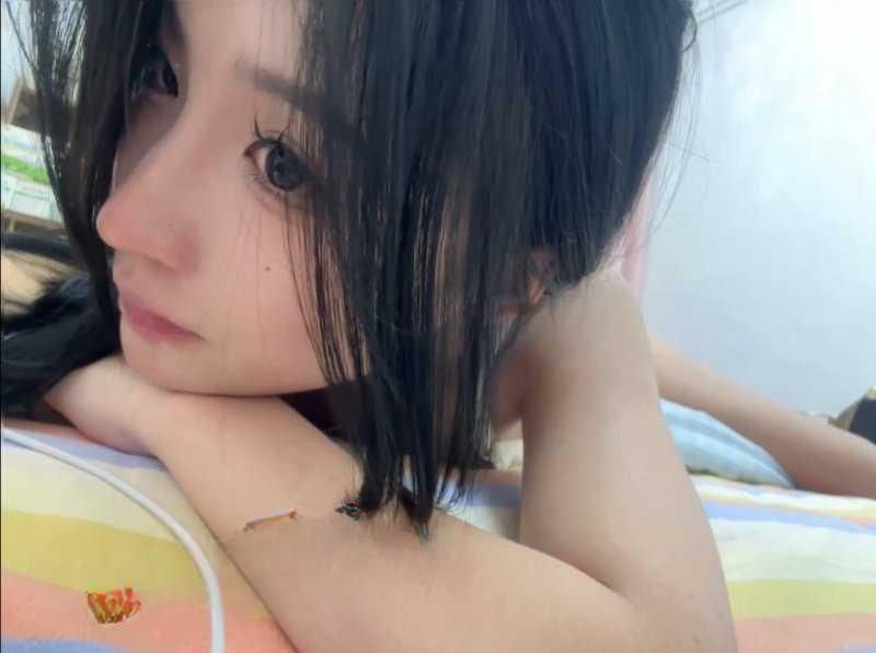 南昌幼儿园女教师周展颜 卖淫学生家长被扒 一夜3千3卖逼被操肿 家长群内惊现女主不雅视频及身份信息