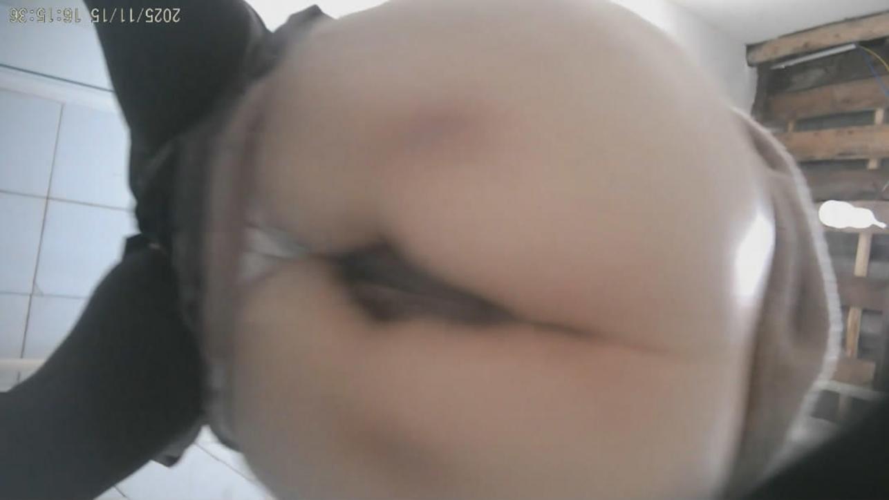 大神潜入国内三流野鸡大学简陋女则高清后拍两个气质美女大小便菊花清晰收缩阴道口沾满分泌物