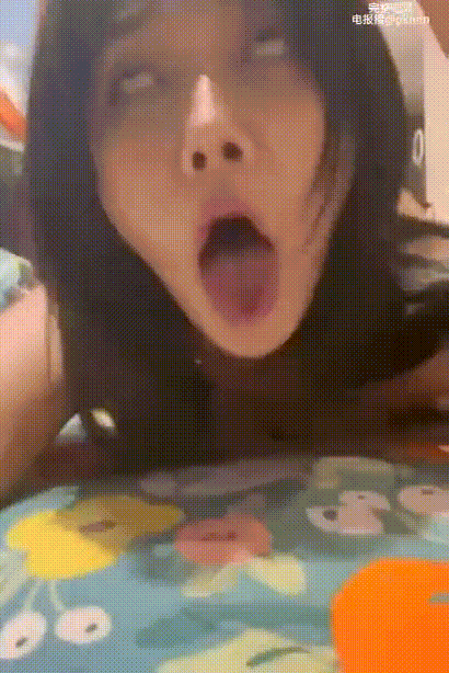 清纯嫩妹被大鸡巴哥哥操的翻白眼，压操后入Q弹蜜桃臀 大屌撑满润滑湿暖蜜穴 极品颜值小情侣私拍泄密