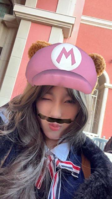 富哥包养高颜值稚嫩女大学生，很性感真的很欠操