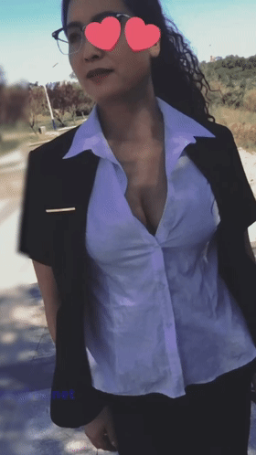 【年度最刺激】变态老公求老婆在儿子面前露逼 故意把儿子房门打开 在客厅操老婆故意给儿子听！