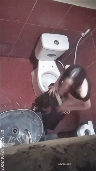 ❤️✅新流出❤️正面俯拍视角全景女则TP 意外收获大奶小姐姐换衣服