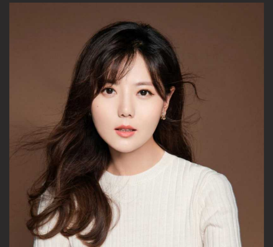 上海绿地公司总裁 张玉良丑闻 女秘书帮忙释放压力 总裁的KTV生活视频曝光