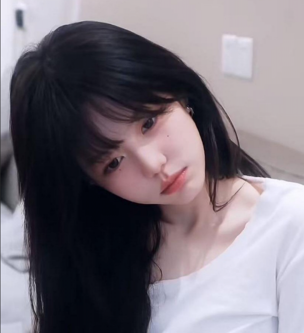 抖音400万粉网红 深海蜜柚 被赵韩倩直播曝光 一人战4男玩法十分炸裂 淫骚下贱令无数网友破防！