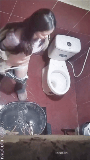 ❤️✅新流出❤️正面俯拍视角全景女则TP 意外收获大奶小姐姐换衣服