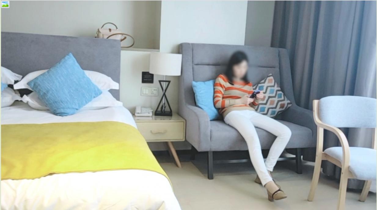 实力堪比岛国女优，吸精女王【淫妻小鑫】巅峰之作《第一次7P内射再舔干净》