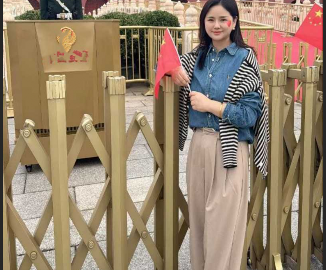 江苏南京牙科销售 潘华莉 为取悦炮友出钱倒贴 竟抛夫弃子与其同游 拍淫片留念被曝光!