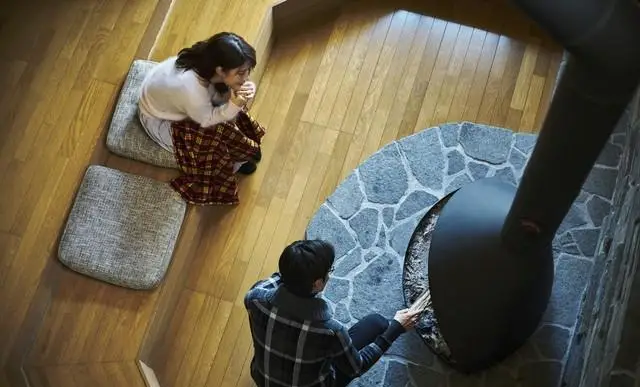 我33岁第一次与男友同居，男友的行为，真是让我大开眼界