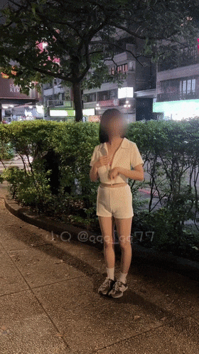 极品30岁良家小少妇，爱交换爱露出，情侣联谊把对方男友摇到受不了