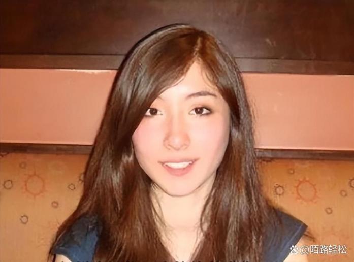 美籍华裔香蕉人暗黑界抽象派艺术家——哥伦比亚大学【王佳怡】