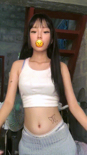 可欲可甜身材娇小美眉露脸与男友做爱自拍,主打就是青春嫩嫩的