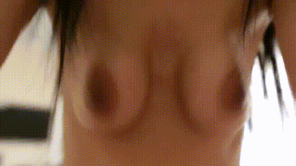 漂亮少妇 身材苗条约操大洋吊狂舔骚穴 被无套输出 各种猛怼 娇喘不停 差点内射