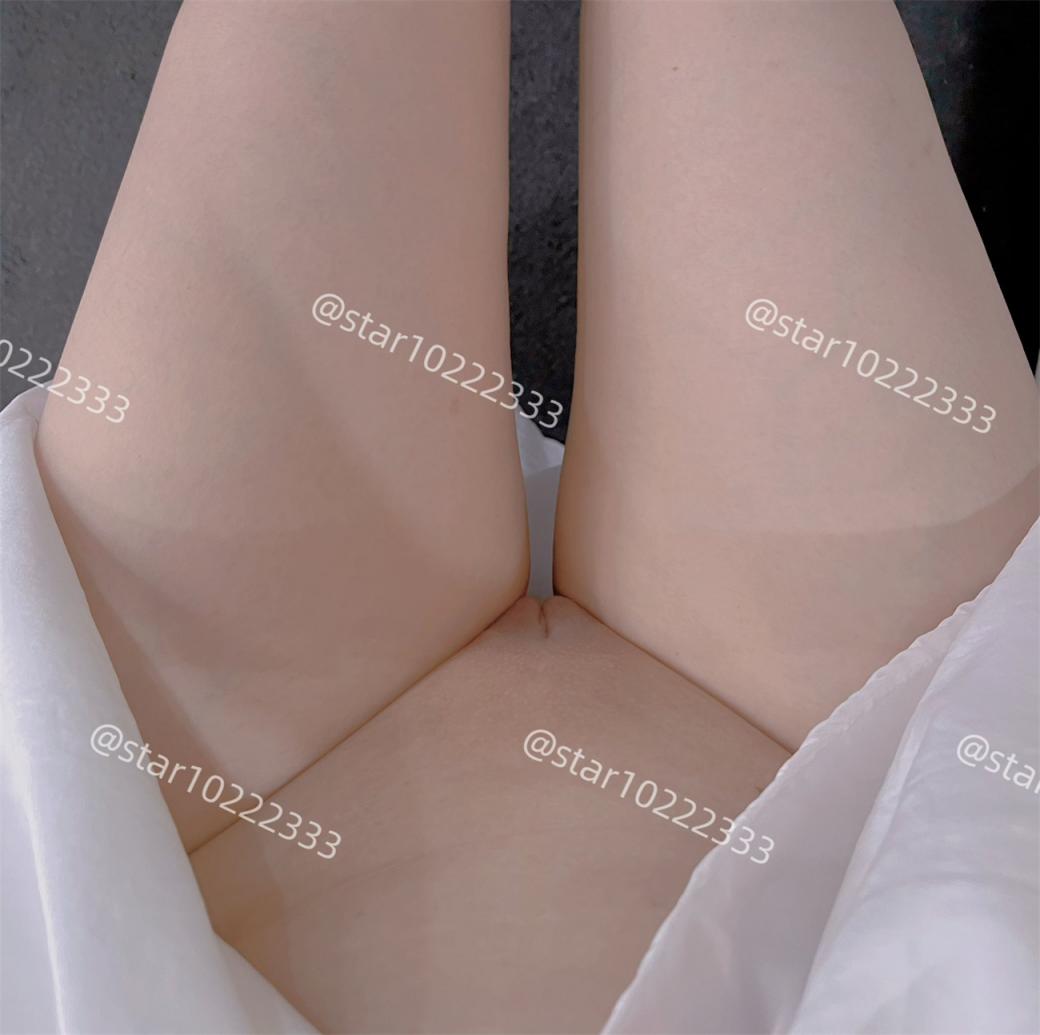 推特福利姬【哈基糕】自慰喷尿，极品粉穴白虎水汪汪，福利合集，小骚货花样很多的！