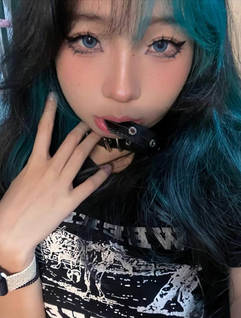 【S级泄密】丰满白虎精神小妹被大胖子,干听说是个富二代,真便宜这个胖子男主了,被疯狂上位榨精