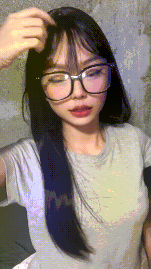 可欲可甜身材娇小美眉露脸与男友做爱自拍,主打就是青春嫩嫩的