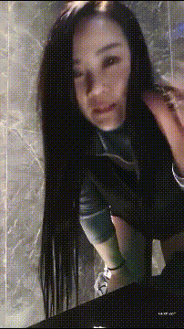 两个风韵犹存的东北熟女 喝的满脸绯红在则所勾引大哥啪啪 喝多了尿不停 稀毛肥鲍鱼淫水超多