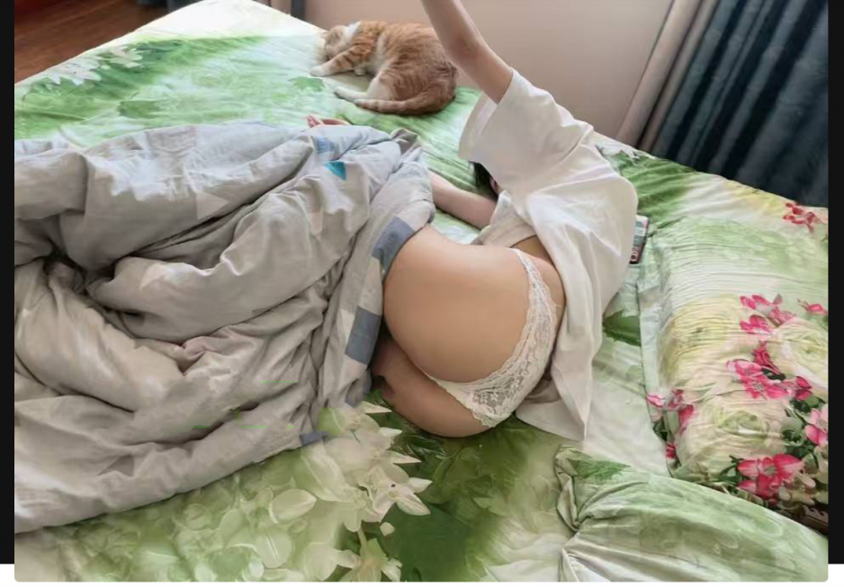 青岛985高校女研究生 张桐雨被丑男金主包养 丑男曝光张桐雨北调教性爱不雅视频