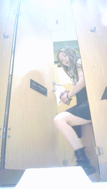 精品则拍【颜值萝莉篇】合集✅24位极品颜值小美女嘘嘘，近景特写同步露脸全身，小姐姐私密处看得一清二楚