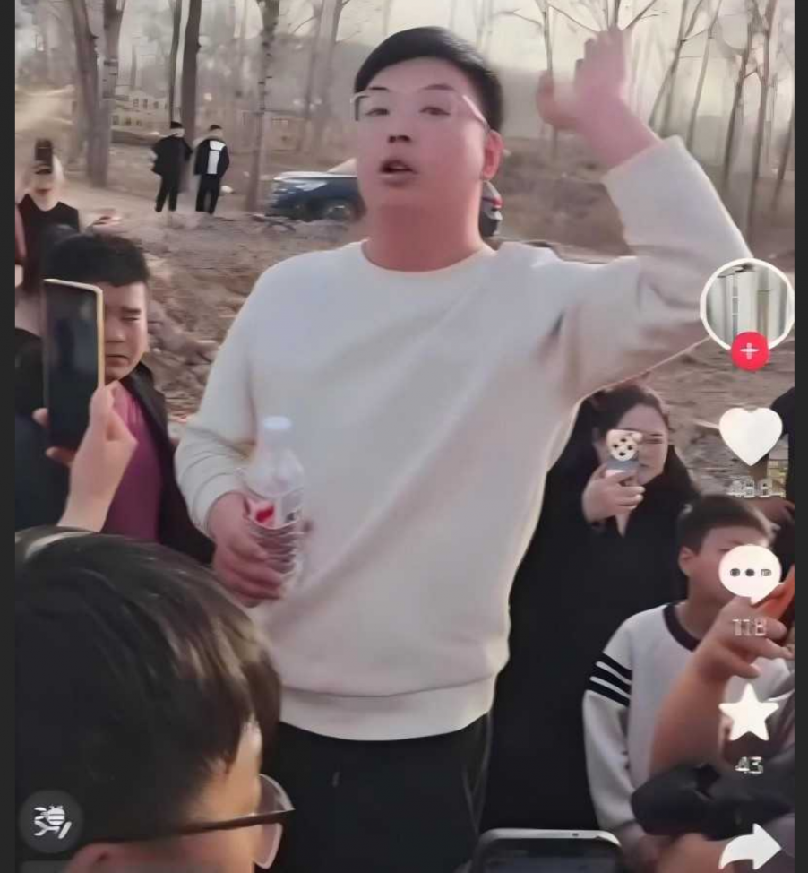 河北邯郸郝村7男2女事件 周志鹏田丽丽火爆全网 荡妇通奸本家兄弟后陆续出轨6人 淫乱群P视频流出