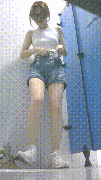 精品则拍【颜值萝莉篇】合集✅24位极品颜值小美女嘘嘘，近景特写同步露脸全身，小姐姐私密处看得一清二楚