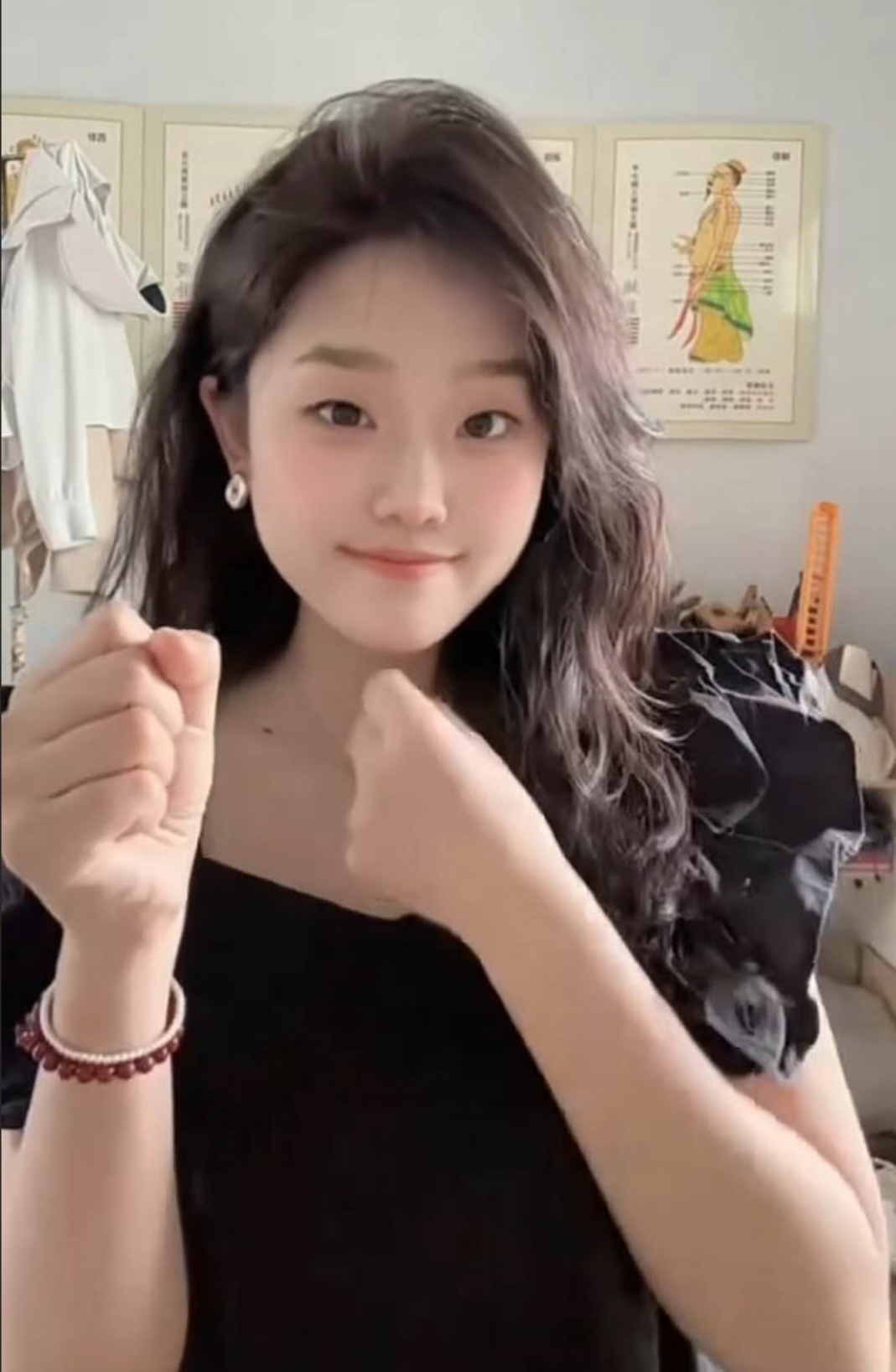 河北邢台超可爱少女 李阳 性爱视频泄漏 小骚货翘臀高撅后入狂操猛干 粉嫩骚逼被操到红肿合不拢!