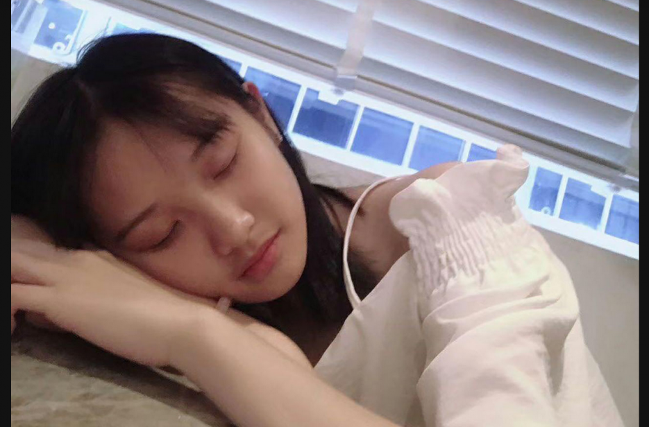 韶关碧桂园 丽枫酒店前台接待卖淫女 钟佩琪 患艾滋还接客被真实曝光 老哥还玩上了无套内射胆子真大！