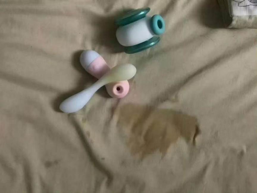 女人来大姨妈前后，欲望最强，甚至会主动