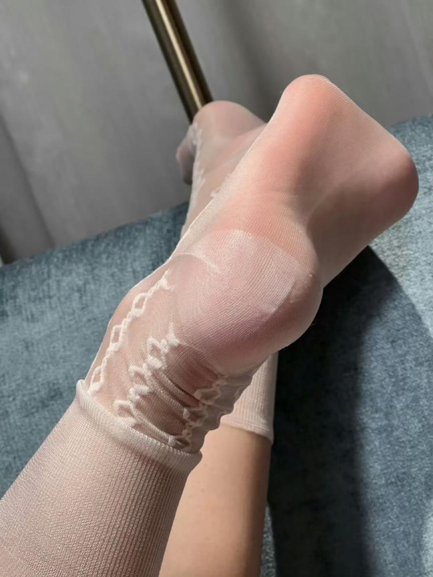 前戏别只会乱摸？试试这6个让她上瘾的技巧！