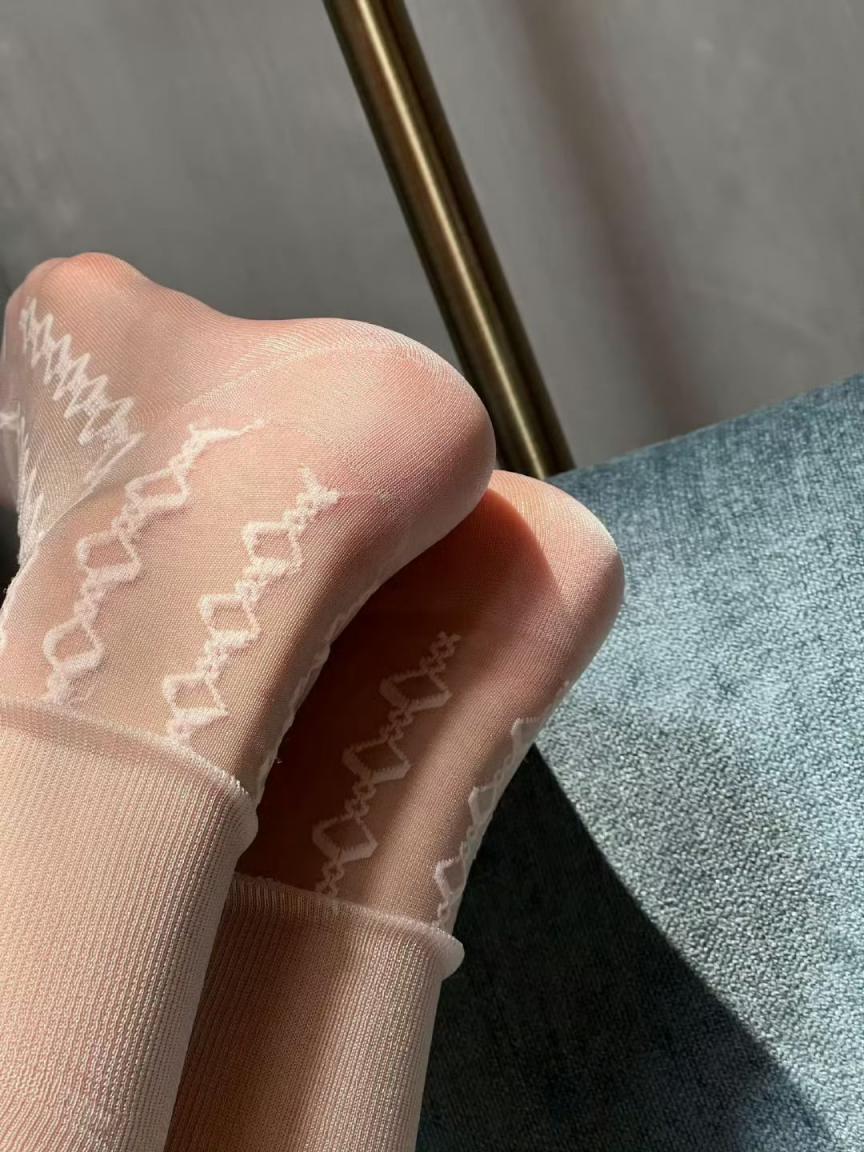 前戏别只会乱摸？试试这6个让她上瘾的技巧！