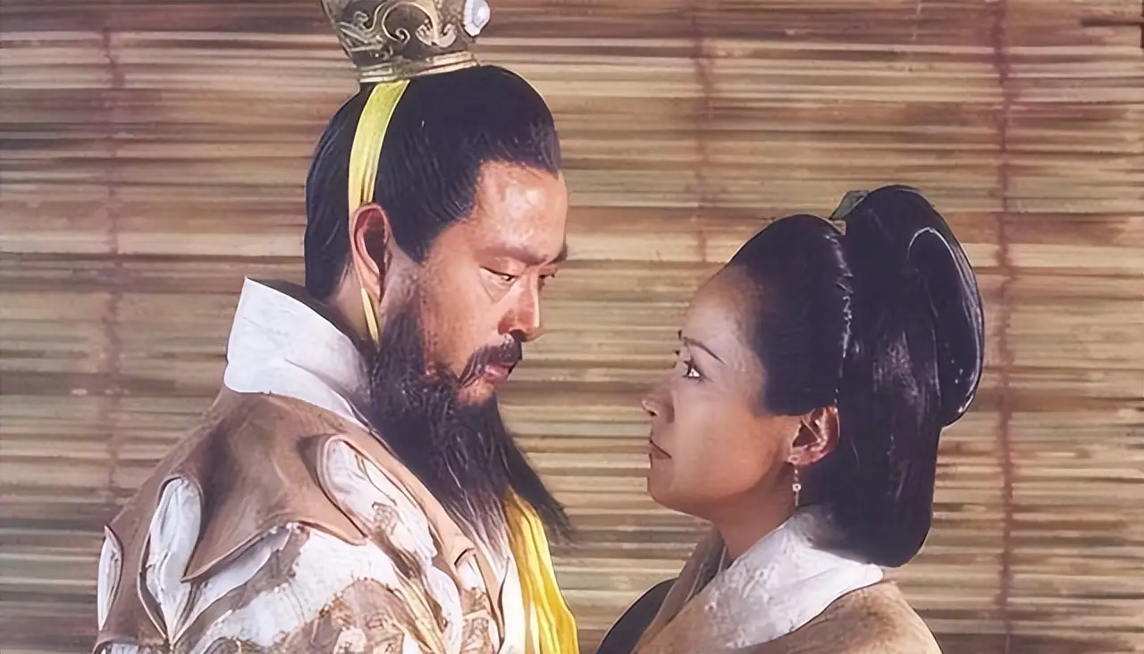 曹操撩寡妇的10字金句，如今成约会万能开场白！男人经常用