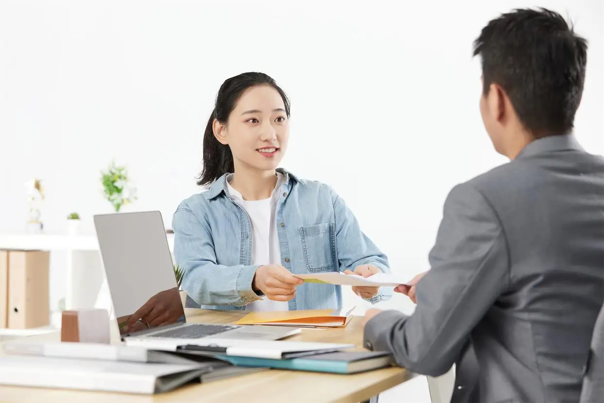 女人一旦偷过人，以下的细节藏不住，可惜很多男人眼瞎了