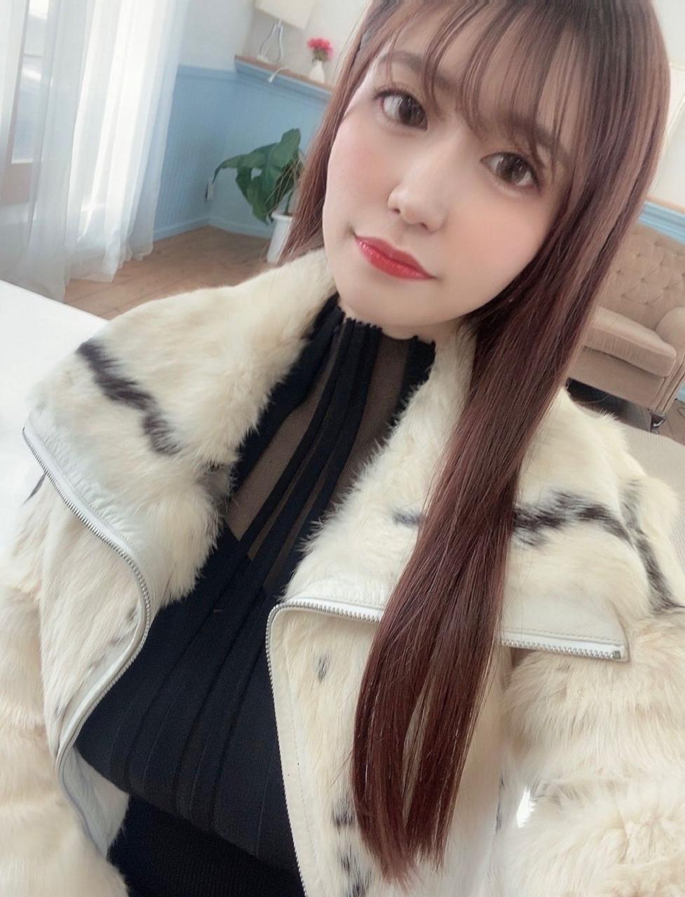 武田怜香色气反差引发讨论! 欲求不满人妻设定大获好评!