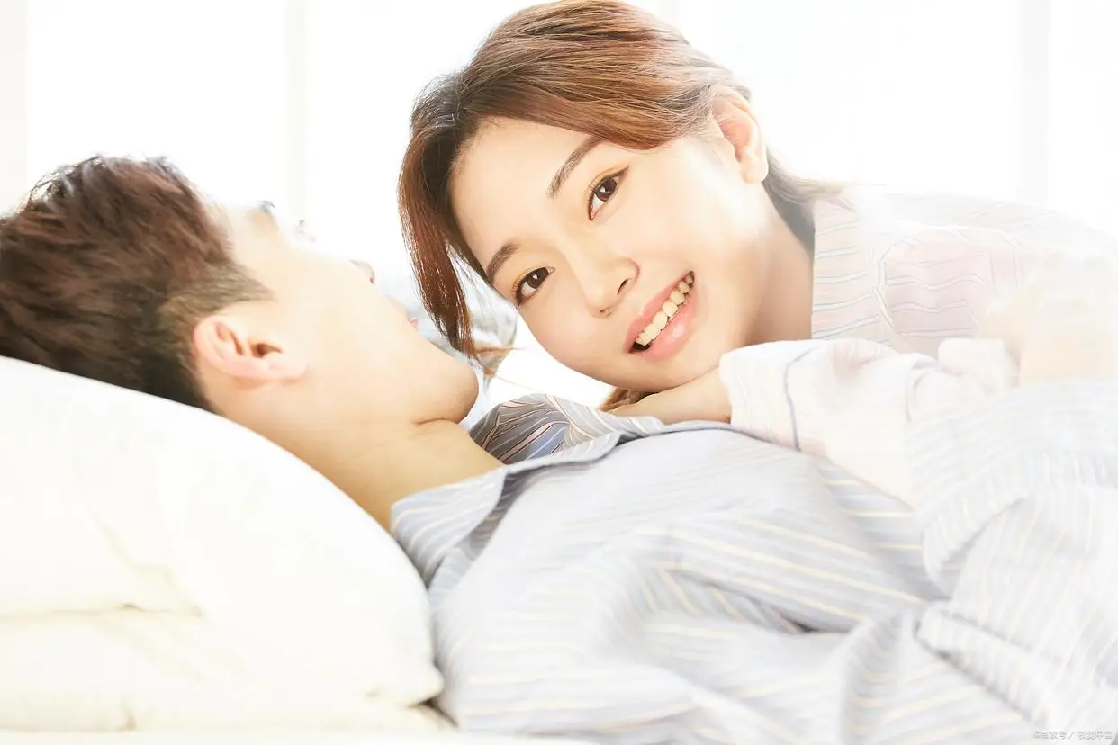 女人白天出轨后，晚上再和老公同床是什么感受？