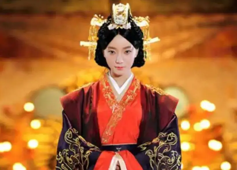 可怜的西汉许皇后，不仅被废还被大臣骗财骗色，最后被皇帝赐死