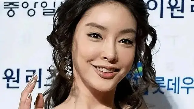 戚薇坦言：陪睡只是低级潜规则！韩国娱乐圈才是最恐怖的存在