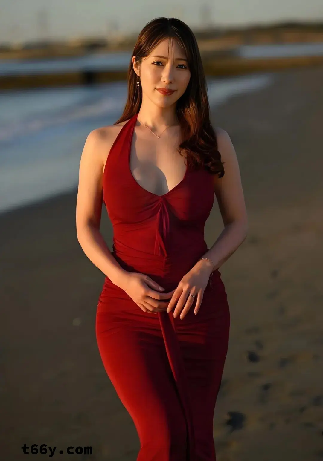 前地方电视台主播转战新领域！170cm大长腿！42岁H级曲线知性美人正式出道！