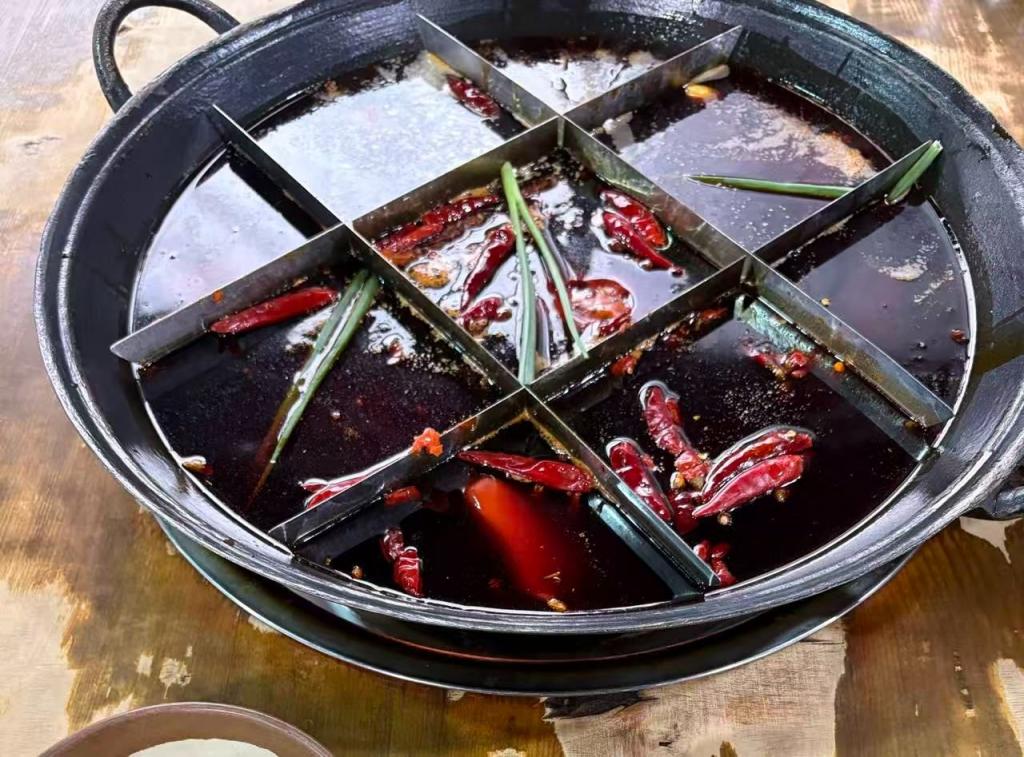 南方小土豆-突来姨妈玩成都