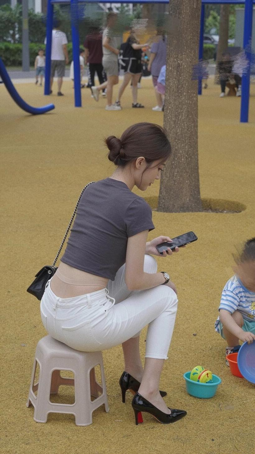 女人什么情况穿裤里丝