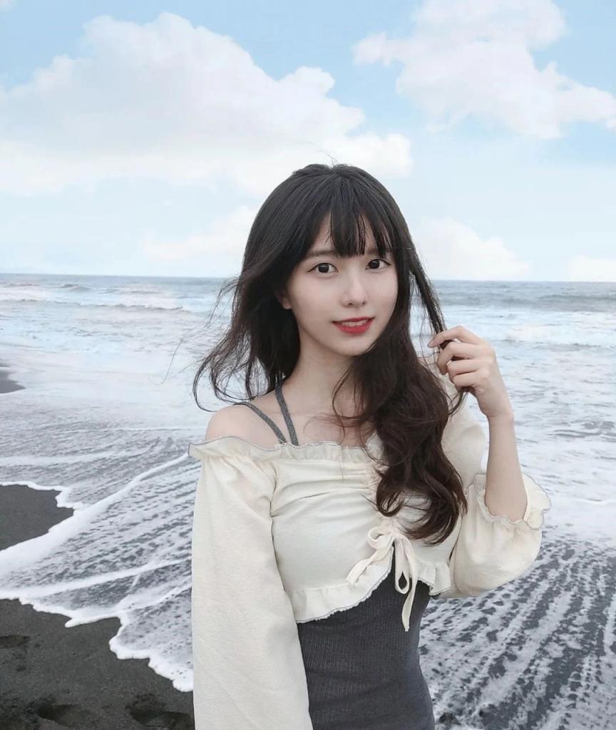台湾清华电机「阿倪」校花级美貌让人恋爱　网友：史上最正！