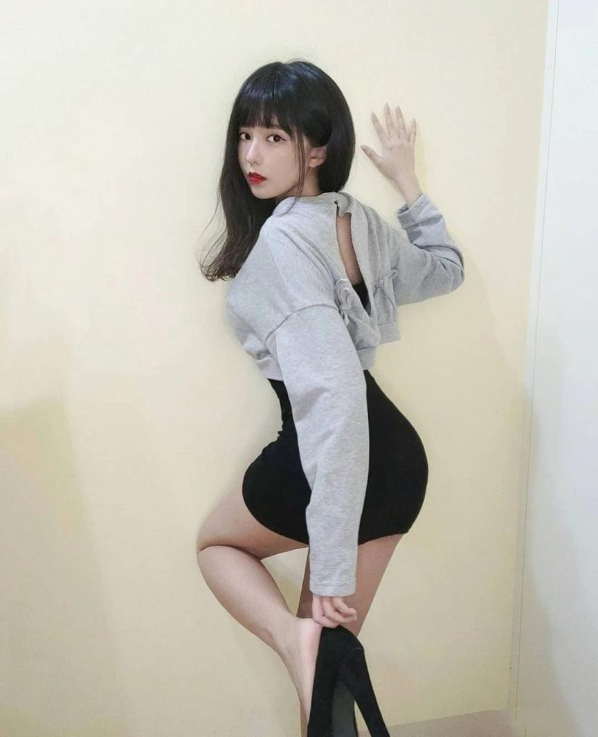 台湾清华电机「阿倪」校花级美貌让人恋爱　网友：史上最正！