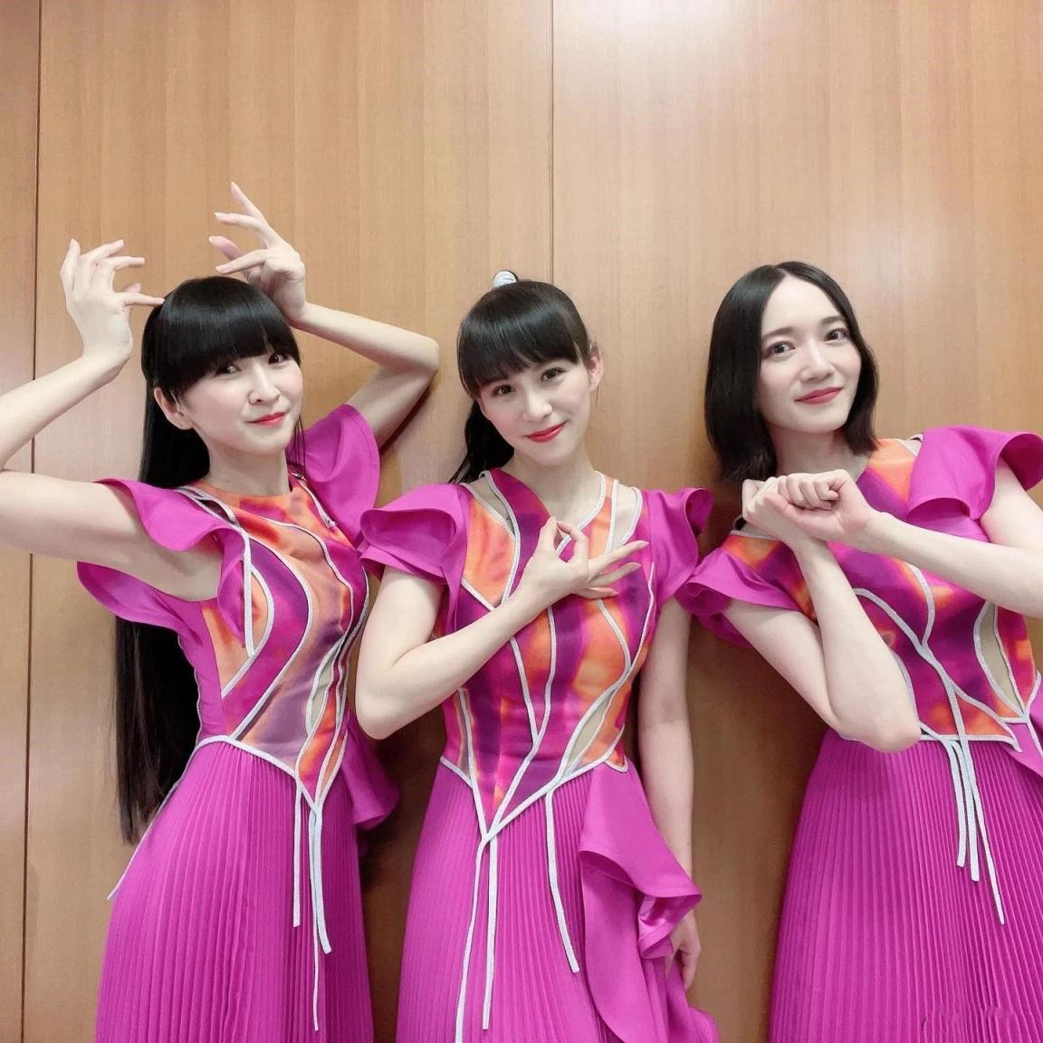 谁说只有韩国疯女团！盘点10组「日本女子团体」AKB48、乃木坂46、NiziU，谁是最可爱女子组合