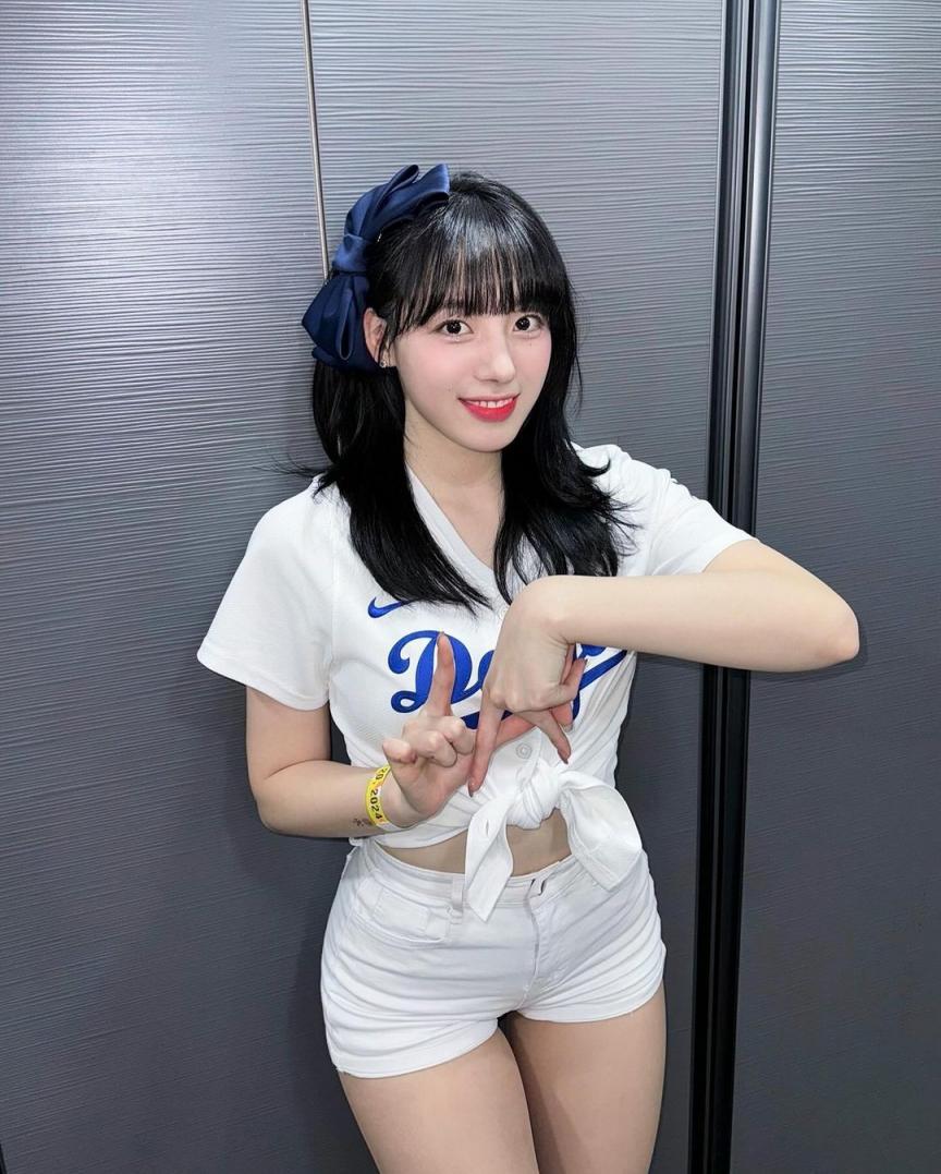 极品！22 岁韩国啦啦队女神河智苑「神级蜜大腿」超顶