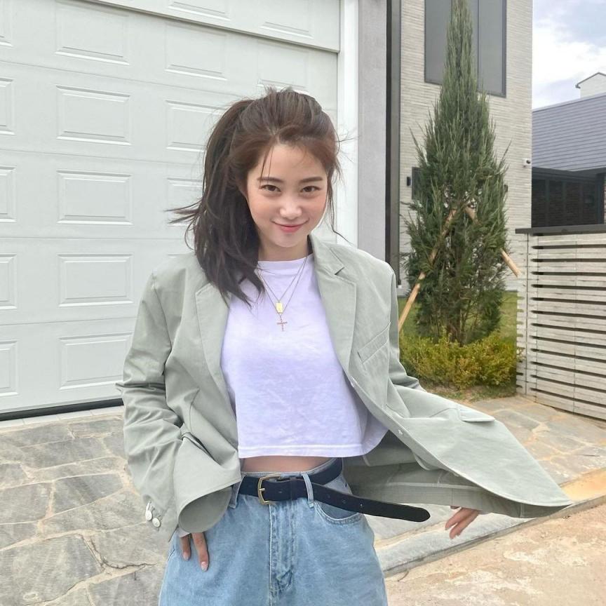 是隐乳！韩国甜甜小姐姐「한나」巨乳身材超会藏