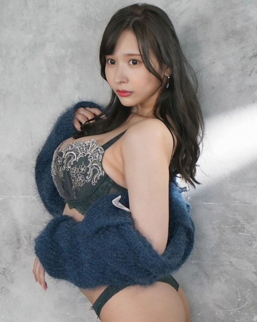 娇小身材藏不了超巨曲线！庵姬花出道话题令人意想不到！